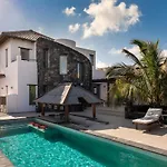 Annunaki Villa